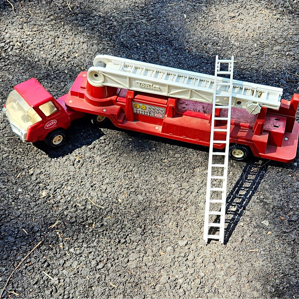 Vintage 70s Tonka Fire Engine Truck Toy Vehicle w/ Extendable Ladder, Red White